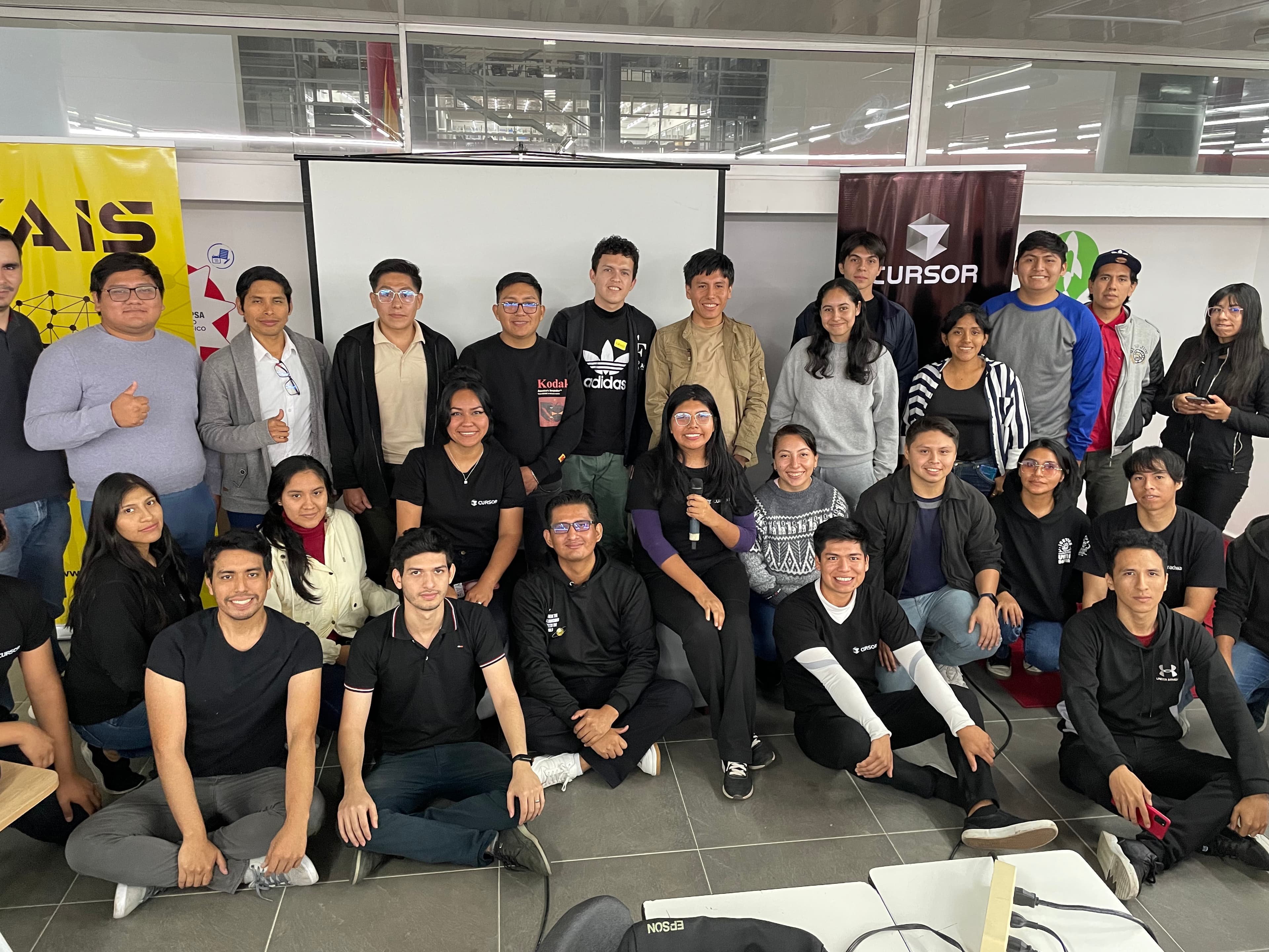 Foto grupal — Cursor Coffee Bolivia, 23 ago 2025