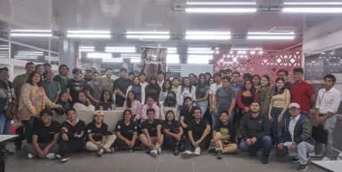 Foto grupal — Primer meetup Cursor Bolivia
